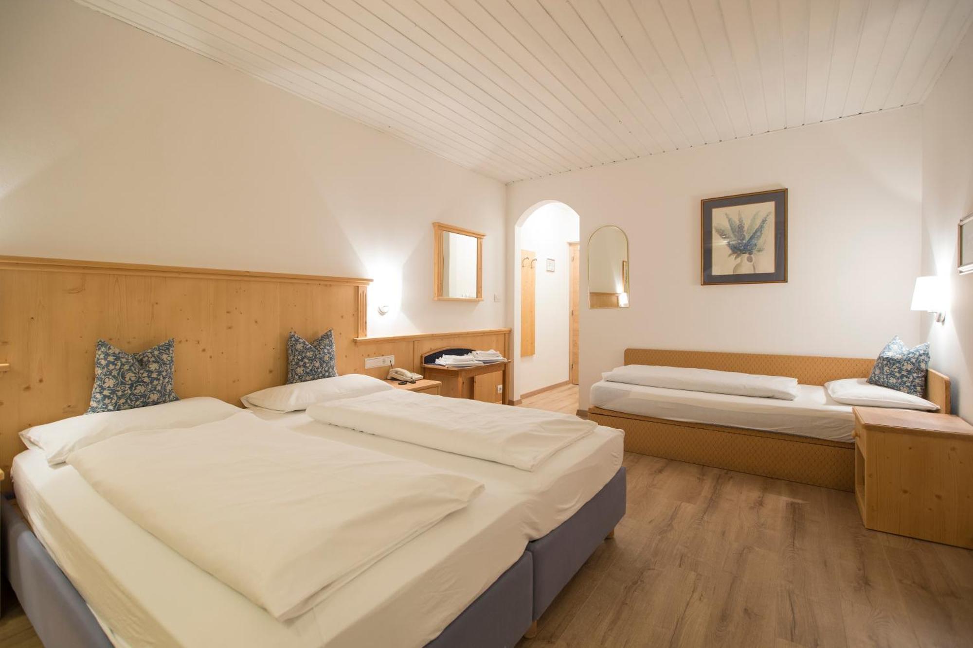 Hotel Krondlhof Brunico Cameră foto